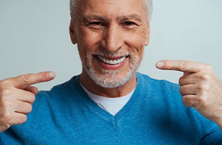 A man wearing dentures